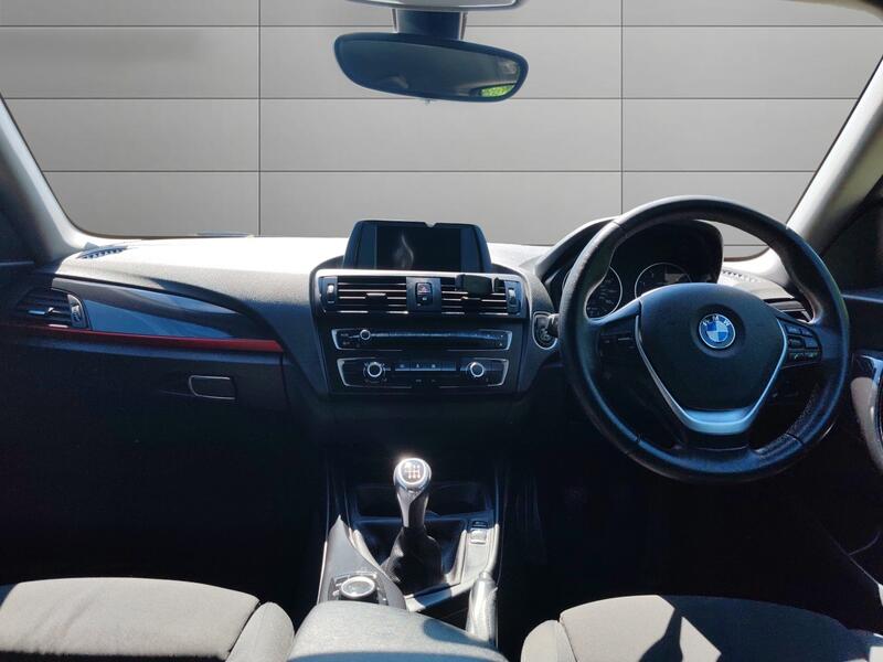 BMW 1 SERIES