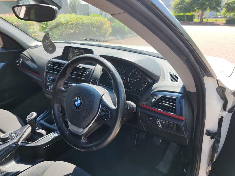 BMW 1 SERIES