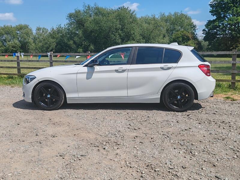 BMW 1 SERIES