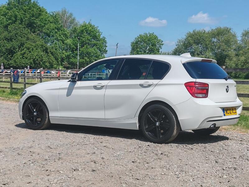 BMW 1 SERIES
