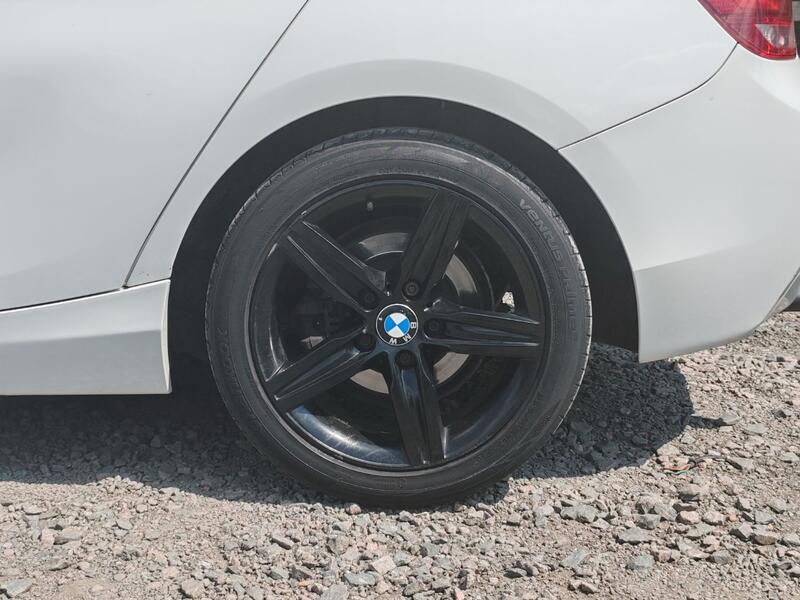 BMW 1 SERIES